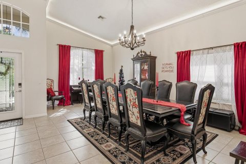 House in Stuart, Florida 4 bedrooms, 219.44 sq.m. № 2188909 - photo 18