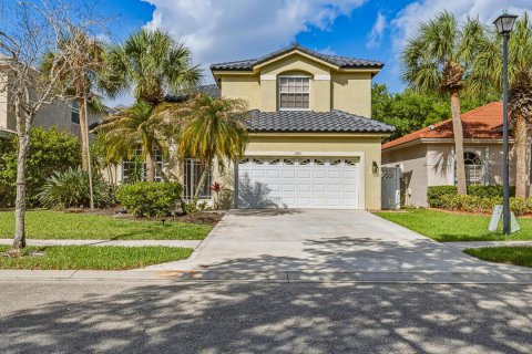 House in Stuart, Florida 4 bedrooms, 219.44 sq.m. № 2188909 - photo 9