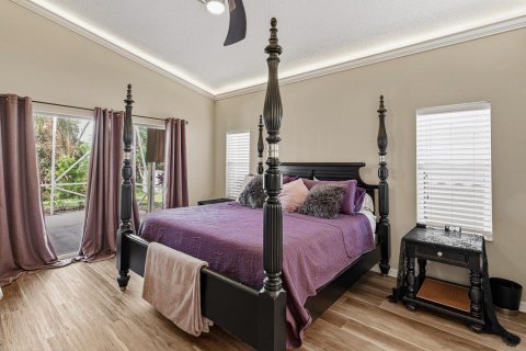 House in Stuart, Florida 4 bedrooms, 219.44 sq.m. № 2188909 - photo 24
