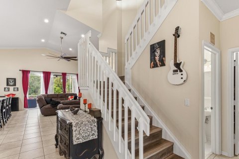 House in Stuart, Florida 4 bedrooms, 219.44 sq.m. № 2188909 - photo 30