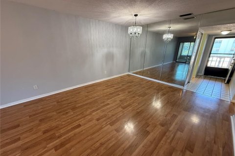 Condominio en alquiler en Belleair, Florida, 2 dormitorios, 106.47 m2 № 1800482 - foto 4