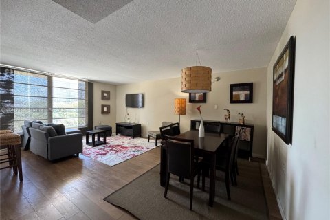 Copropriété à louer à Miami, Floride: 1 chambre, 77.48 m2 № 1633150 - photo 4