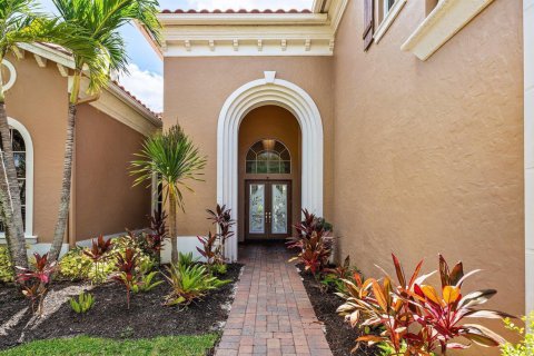 House in Lake Worth, Florida 6 bedrooms, 405.33 sq.m. № 2185247 - photo 4