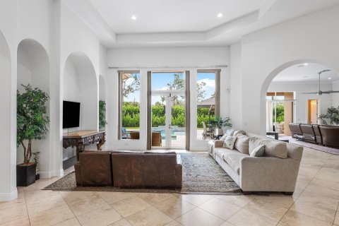 House in Lake Worth, Florida 6 bedrooms, 405.33 sq.m. № 2185247 - photo 10