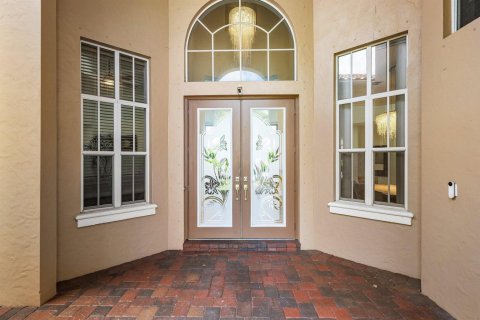 House in Lake Worth, Florida 6 bedrooms, 405.33 sq.m. № 2185247 - photo 5