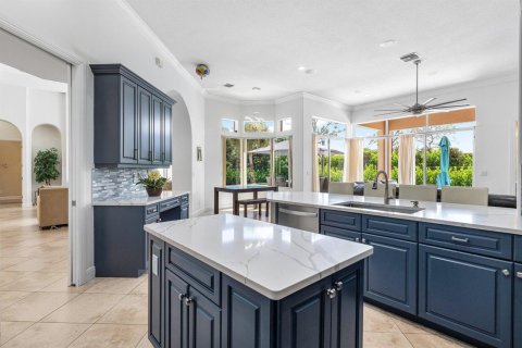 House in Lake Worth, Florida 6 bedrooms, 405.33 sq.m. № 2185247 - photo 23