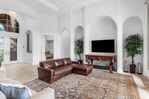 House in Lake Worth, Florida 6 bedrooms, 405.33 sq.m. № 2185247 - photo 11