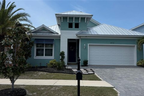 House in Apollo Beach, Florida 4 bedrooms, 192.96 sq.m. № 2202024