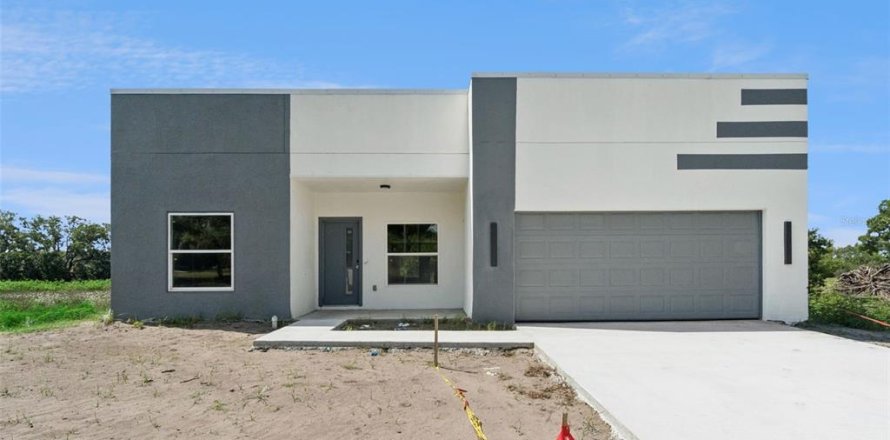 House in Davenport, Florida 5 bedrooms, 213.68 sq.m. № 2131788
