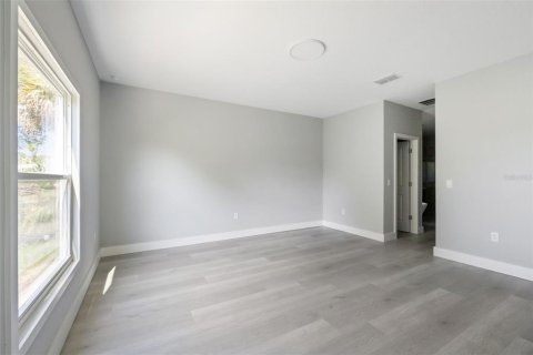 House in Davenport, Florida 5 bedrooms, 213.68 sq.m. № 2131788 - photo 15