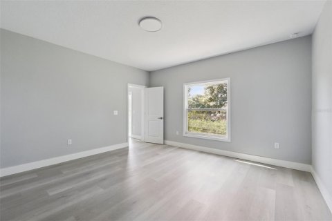 House in Davenport, Florida 5 bedrooms, 213.68 sq.m. № 2131788 - photo 14