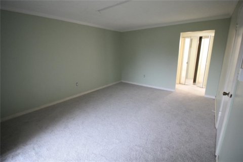 Condo in Altamonte Springs, Florida, 2 bedrooms  № 1831801 - photo 17