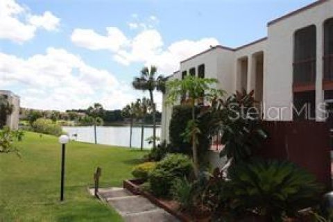 Condominio en alquiler en Altamonte Springs, Florida, 2 dormitorios, 116.31 m2 № 1831801 - foto 1