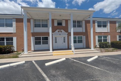 Condominio en venta en Port Charlotte, Florida, 2 dormitorios, 96.53 m2 № 1656855 - foto 1