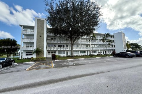 Copropriété à vendre à Deerfield Beach, Floride: 1 chambre, 56.02 m2 № 1998182 - photo 10