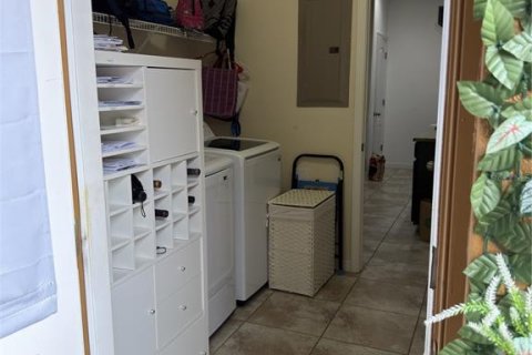 Townhouse in Winter Garden, Florida 4 bedrooms, 197.97 sq.m. № 2099053 - photo 6