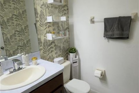 Townhouse in Winter Garden, Florida 4 bedrooms, 197.97 sq.m. № 2099053 - photo 12
