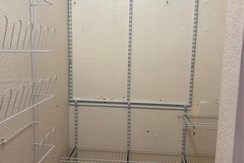 Adosado en alquiler en Hialeah Gardens, Florida, 3 dormitorios, 109.62 m2 № 2024739 - foto 9