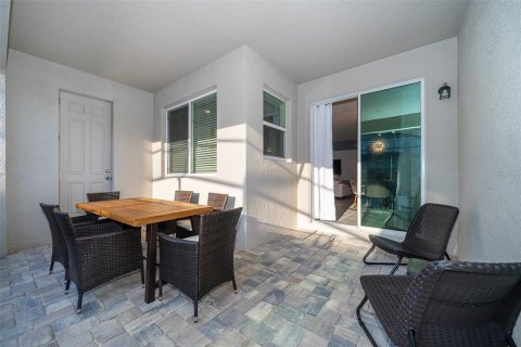 Townhouse in SOLARA RESORT in Kissimmee, Florida 4 bedrooms, 199.28 sq.m. № 1721565 - photo 17