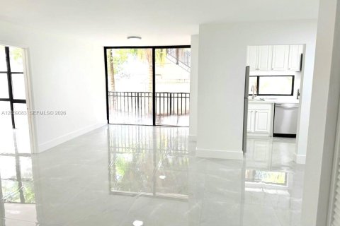 Condo in Sunny Isles Beach, Florida, 2 bedrooms  № 2087093 - photo 3