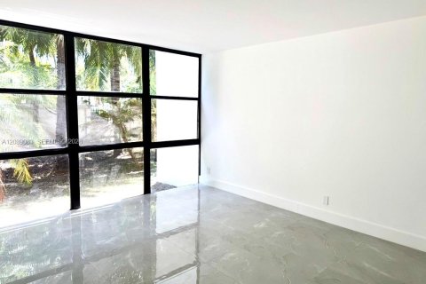 Condo in Sunny Isles Beach, Florida, 2 bedrooms  № 2087093 - photo 14