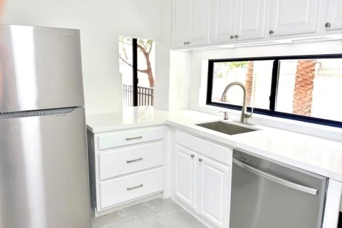 Condo in Sunny Isles Beach, Florida, 2 bedrooms  № 2087093 - photo 7