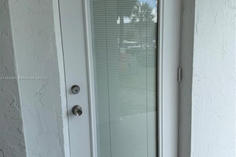 Studio in the Condo in Pompano Beach, Florida  № 1817621 - photo 5