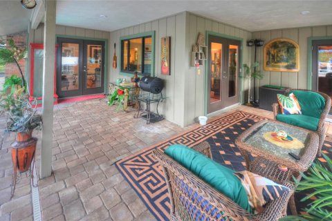 House in New Smyrna Beach, Florida 3 bedrooms, 210.98 sq.m. № 1879369 - photo 11