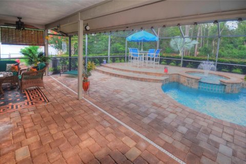 House in New Smyrna Beach, Florida 3 bedrooms, 210.98 sq.m. № 1879369 - photo 8