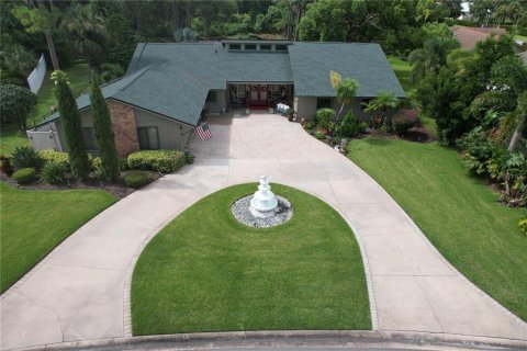 House in New Smyrna Beach, Florida 3 bedrooms, 210.98 sq.m. № 1879369 - photo 1