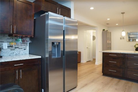 House in Tampa, Florida 3 bedrooms, 133.97 sq.m. № 2227555 - photo 26