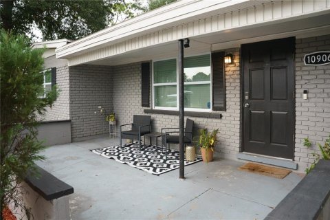House in Tampa, Florida 3 bedrooms, 133.97 sq.m. № 2227555 - photo 4