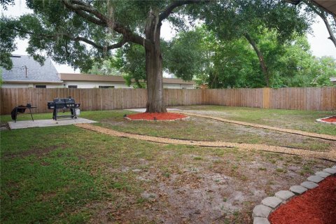 House in Tampa, Florida 3 bedrooms, 133.97 sq.m. № 2227555 - photo 30
