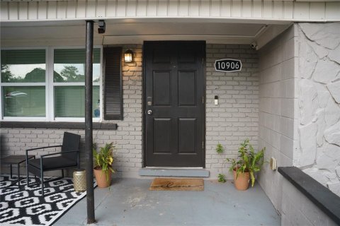 House in Tampa, Florida 3 bedrooms, 133.97 sq.m. № 2227555 - photo 5