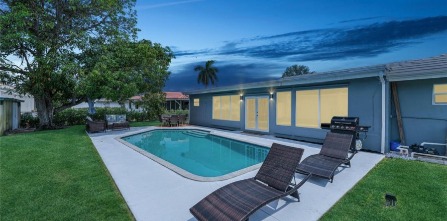 Casa en Deerfield Beach, Florida 3 dormitorios, 246.28 m2 № 1175184