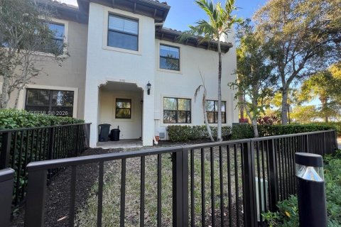 Touwnhouse à vendre à Sunrise, Floride: 4 chambres, 176.05 m2 № 2046325 - photo 3