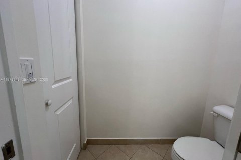 Touwnhouse à vendre à Sunrise, Floride: 4 chambres, 176.05 m2 № 2046325 - photo 26