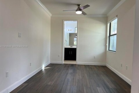 Touwnhouse à vendre à Sunrise, Floride: 4 chambres, 176.05 m2 № 2046325 - photo 12