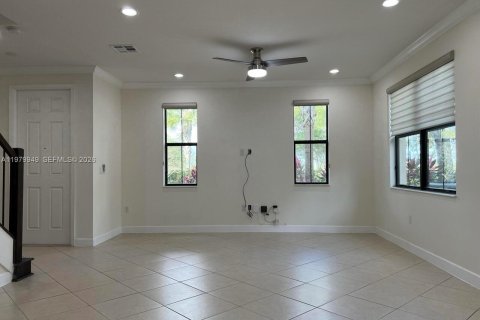 Touwnhouse à vendre à Sunrise, Floride: 4 chambres, 176.05 m2 № 2046325 - photo 6