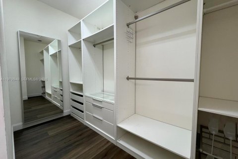 Touwnhouse à vendre à Sunrise, Floride: 4 chambres, 176.05 m2 № 2046325 - photo 28