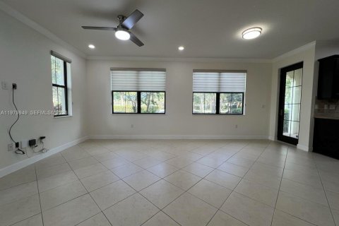 Touwnhouse à vendre à Sunrise, Floride: 4 chambres, 176.05 m2 № 2046325 - photo 7