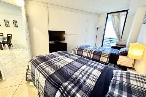 Снять в аренду кондоминиум в Авентура, Флорида 2 спальни, 102.56м2, № 1950076 - фото 13