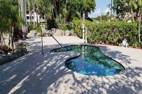 Снять в аренду кондоминиум в Авентура, Флорида 2 спальни, 102.56м2, № 1950076 - фото 29