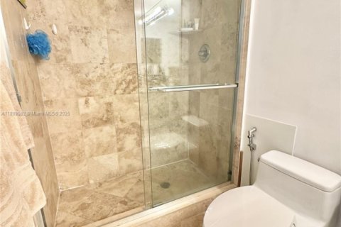 Снять в аренду кондоминиум в Авентура, Флорида 2 спальни, 102.56м2, № 1950076 - фото 20