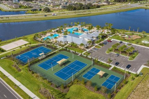 House in Apollo Beach, Florida 4 bedrooms, 278.99 sq.m. № 1578792 - photo 30