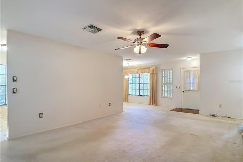 House in Spring Hill, Florida 2 bedrooms, 111.2 sq.m. № 2220599 - photo 18