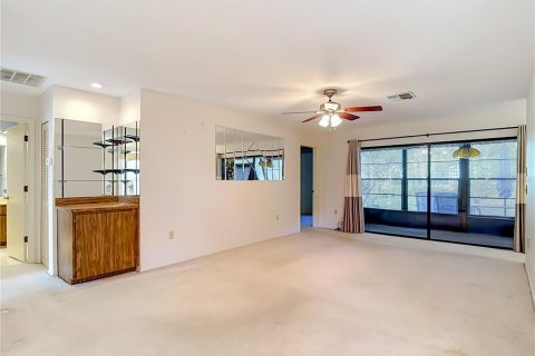 House in Spring Hill, Florida 2 bedrooms, 111.2 sq.m. № 2220599 - photo 15