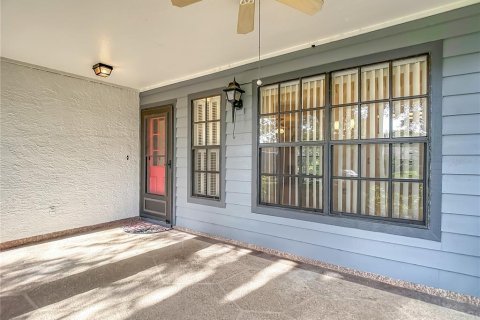 House in Spring Hill, Florida 2 bedrooms, 111.2 sq.m. № 2220599 - photo 9