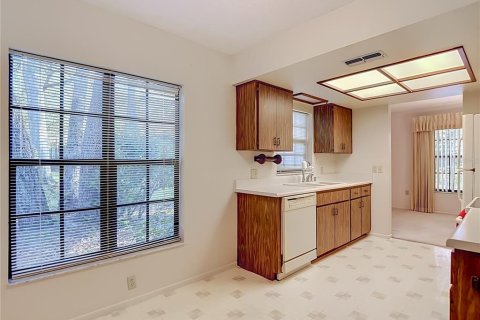 House in Spring Hill, Florida 2 bedrooms, 111.2 sq.m. № 2220599 - photo 28