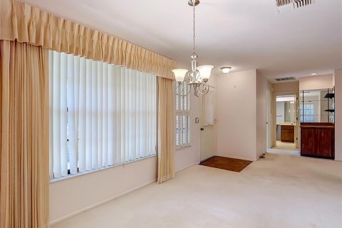 House in Spring Hill, Florida 2 bedrooms, 111.2 sq.m. № 2220599 - photo 21